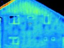 Maison en bottes de paille : quelques défauts dans le montage.
